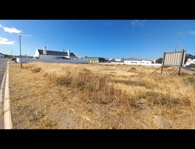 3 BEDROOM HOUSE FOR SALE IN HARBOUR LIGHTS